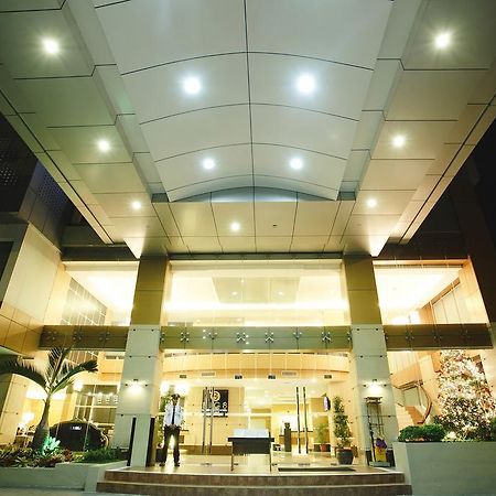 Big 8 Corporate Hotel Tagum Exteriér fotografie