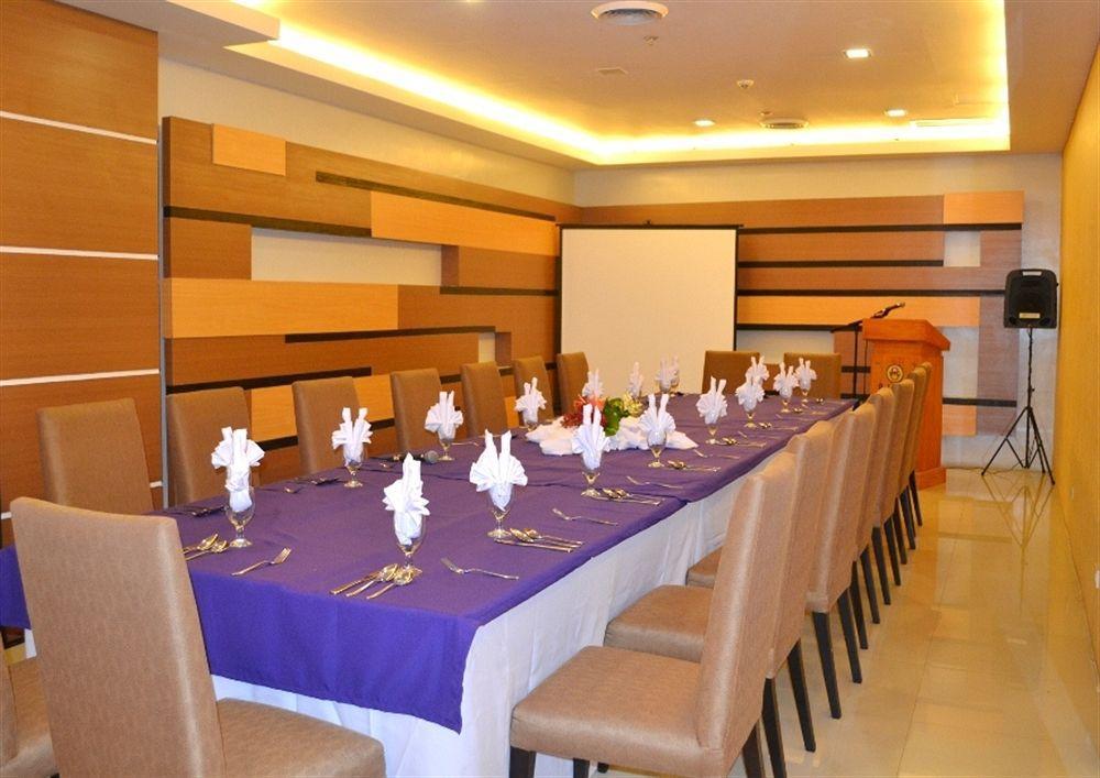 Big 8 Corporate Hotel Tagum Exteriér fotografie