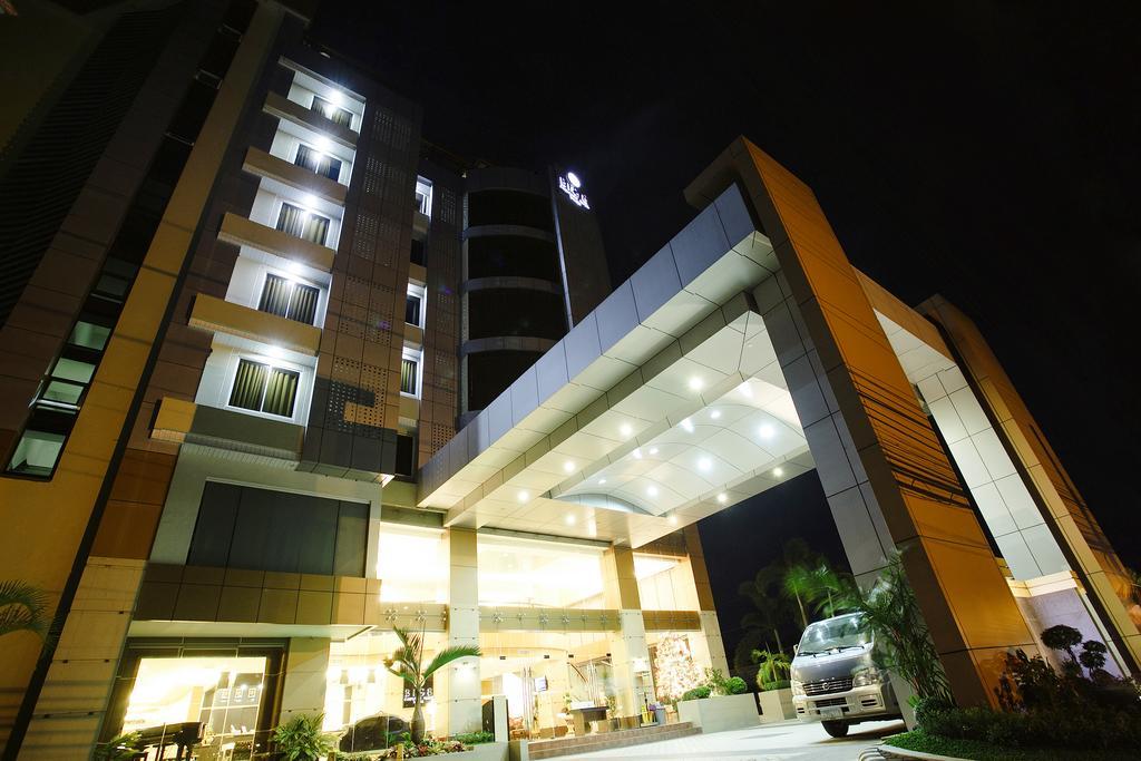 Big 8 Corporate Hotel Tagum Exteriér fotografie
