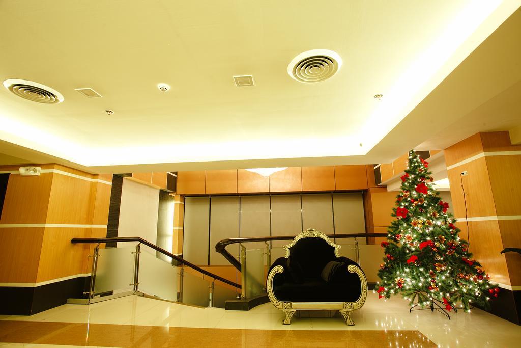 Big 8 Corporate Hotel Tagum Exteriér fotografie