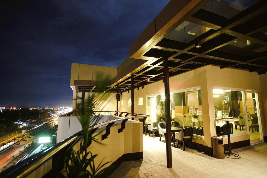 Big 8 Corporate Hotel Tagum Exteriér fotografie