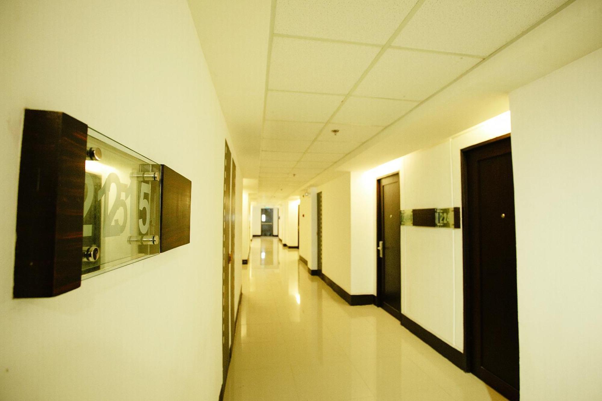 Big 8 Corporate Hotel Tagum Exteriér fotografie