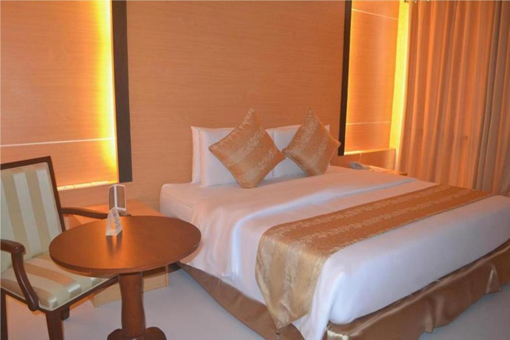 Big 8 Corporate Hotel Tagum Exteriér fotografie