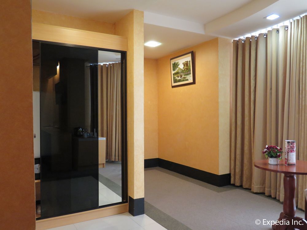Big 8 Corporate Hotel Tagum Exteriér fotografie