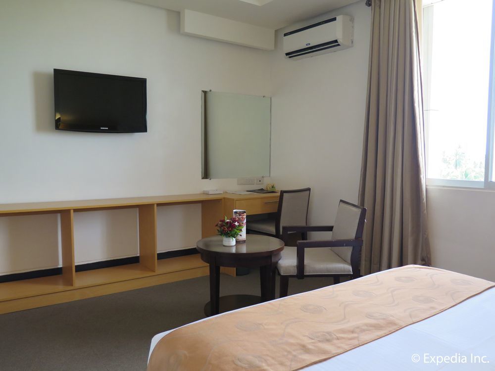 Big 8 Corporate Hotel Tagum Exteriér fotografie