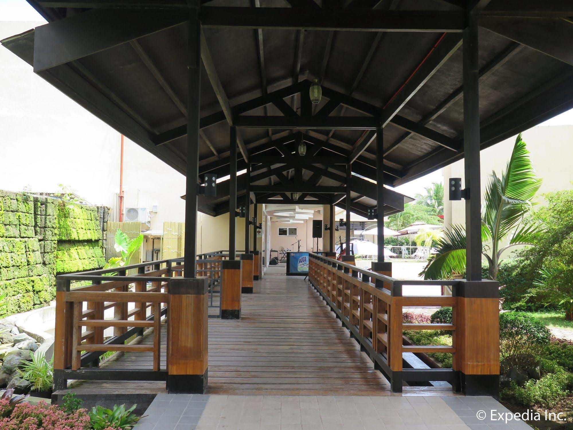 Big 8 Corporate Hotel Tagum Exteriér fotografie