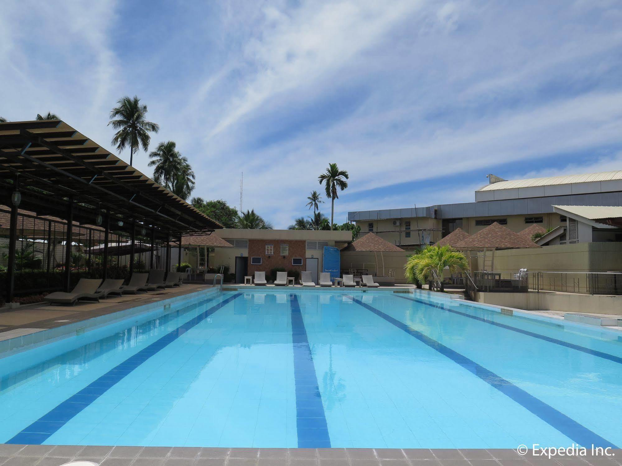 Big 8 Corporate Hotel Tagum Exteriér fotografie