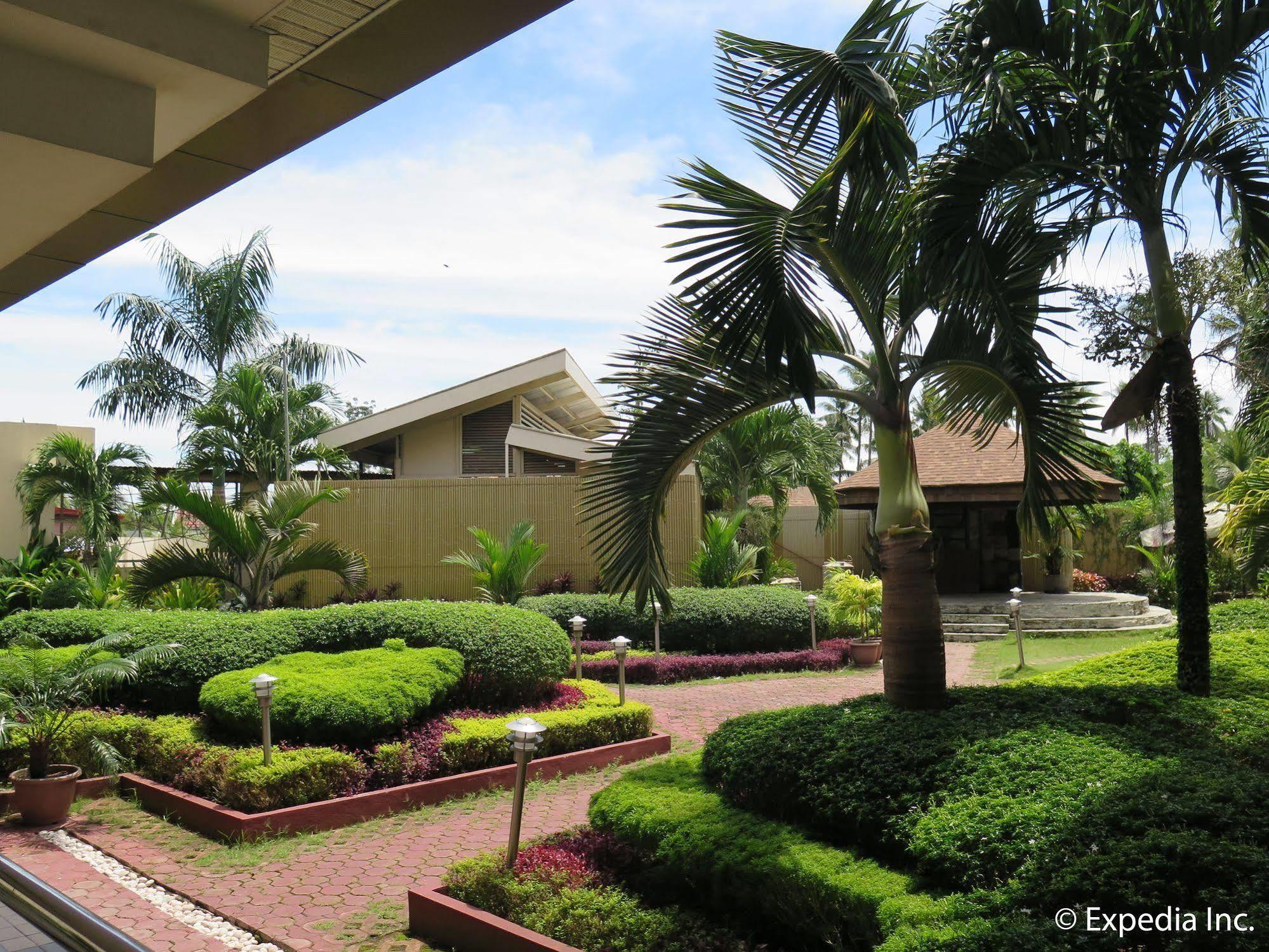 Big 8 Corporate Hotel Tagum Exteriér fotografie