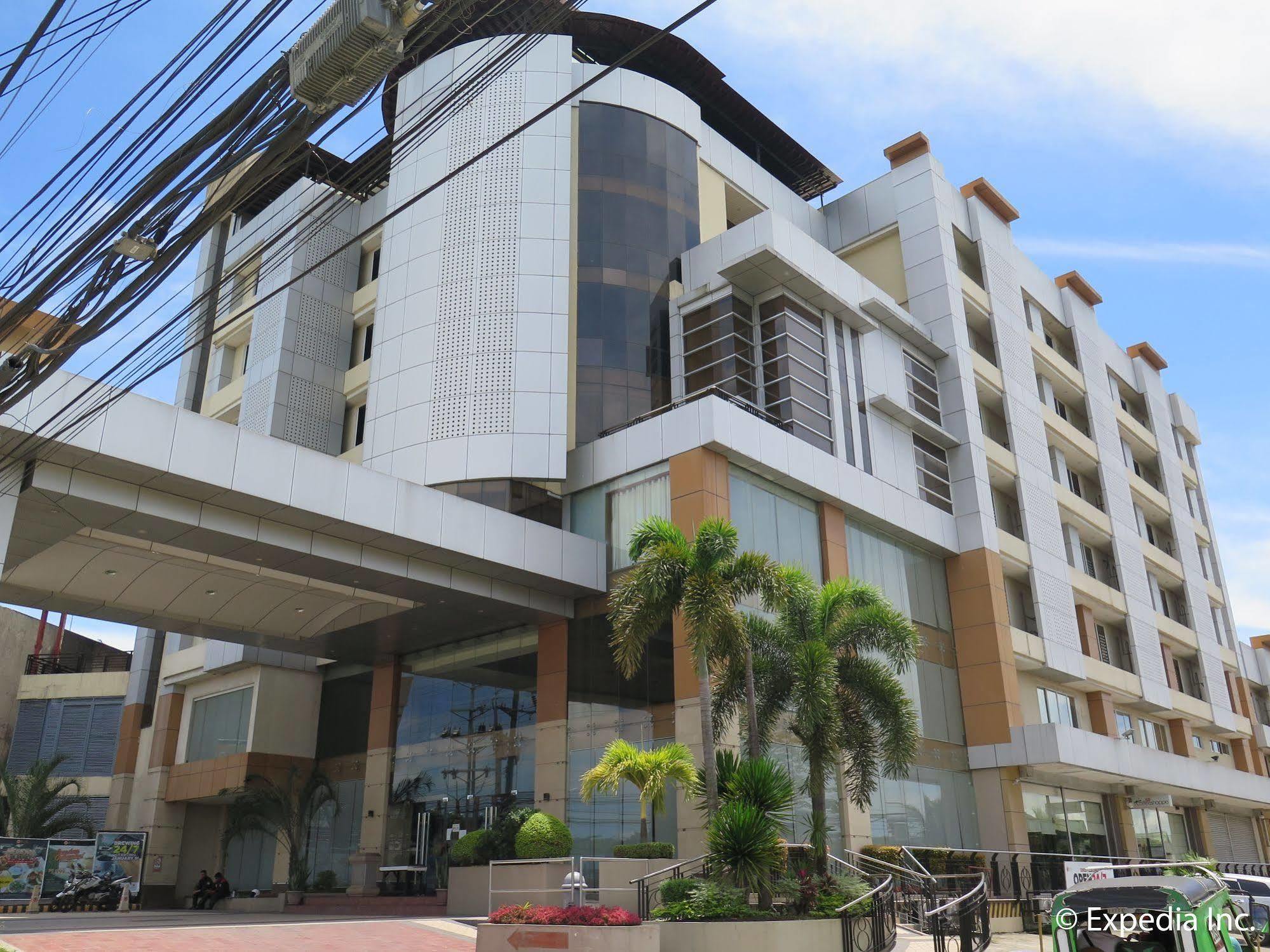Big 8 Corporate Hotel Tagum Exteriér fotografie