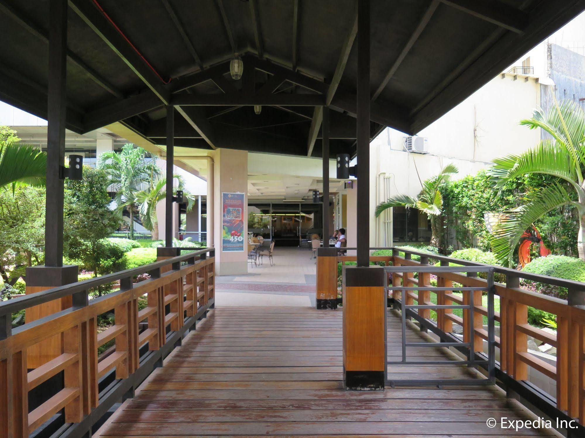 Big 8 Corporate Hotel Tagum Exteriér fotografie