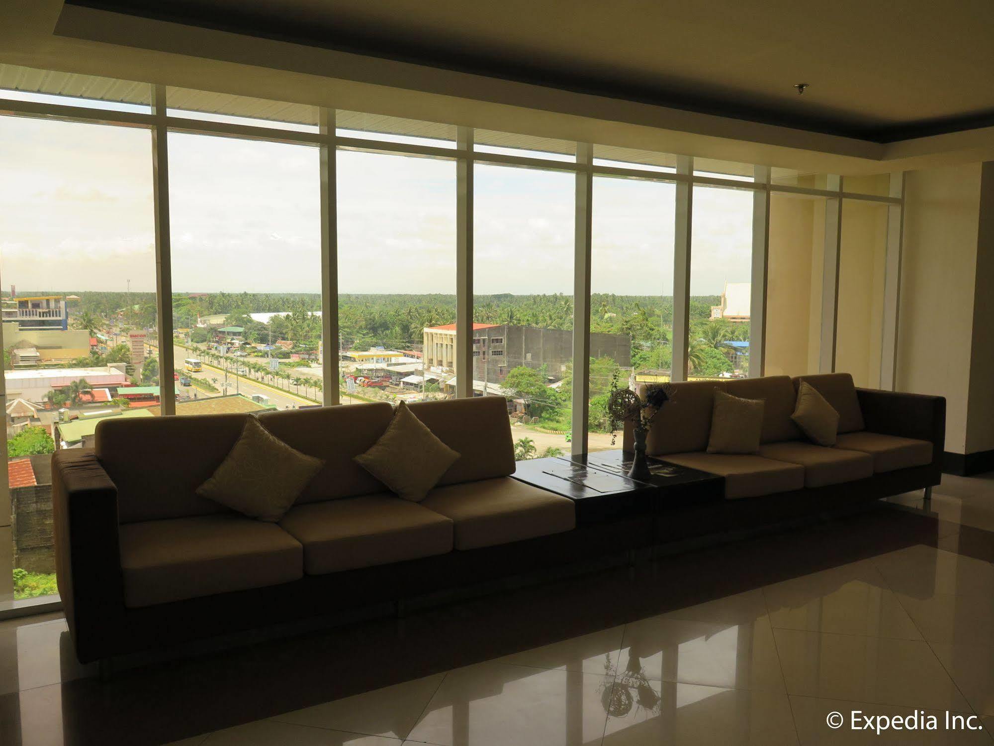 Big 8 Corporate Hotel Tagum Exteriér fotografie